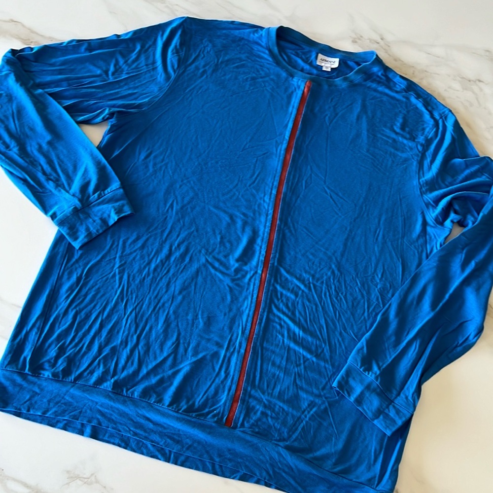 Armani crew neck size L